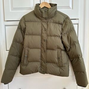Patagonia khaki green women’s puffer
